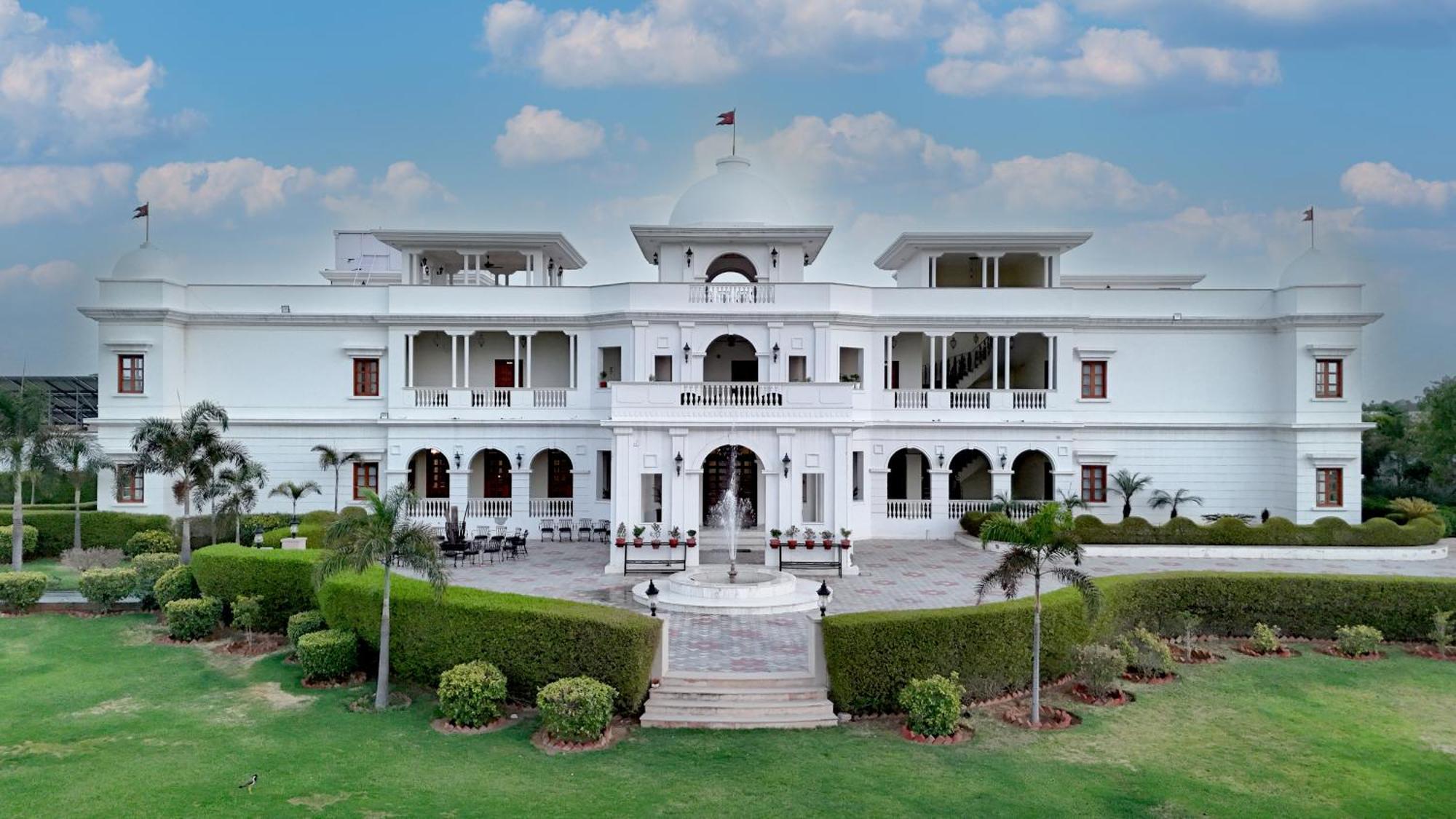 Umaid Farm Resort- A Legancy Vintage Stay In Jaipur Exterior photo